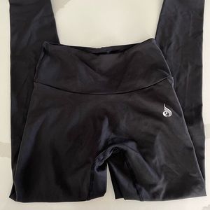 Ryderwear Vital High Waisted Scrunch Leggings- Black